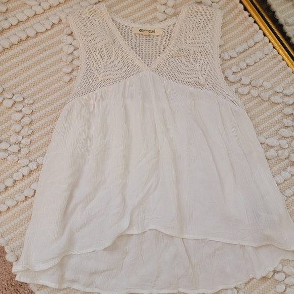 2/$20 Rip Curl Lace Top S - Picture 5 of 11